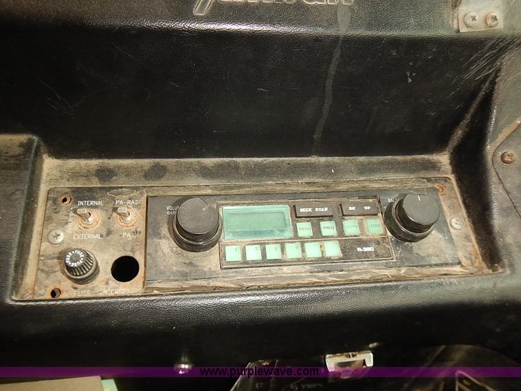 image for item J3089 1997 International 3800 school bus