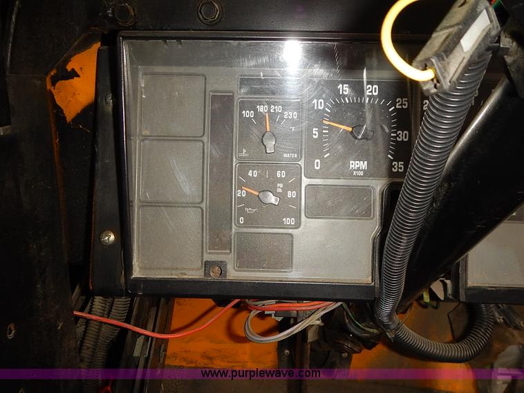 image for item J3089 1997 International 3800 school bus