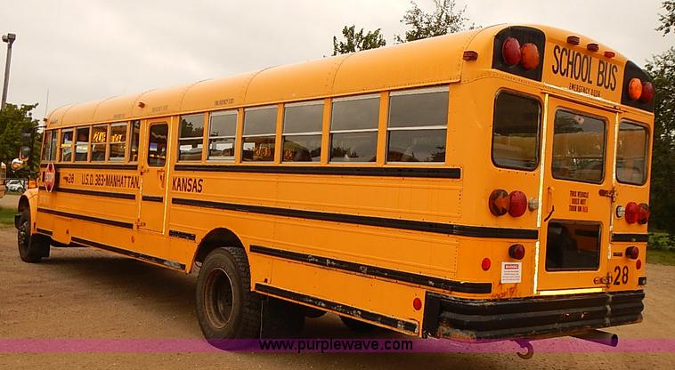image for item J3090 1995 International 3800 school bus