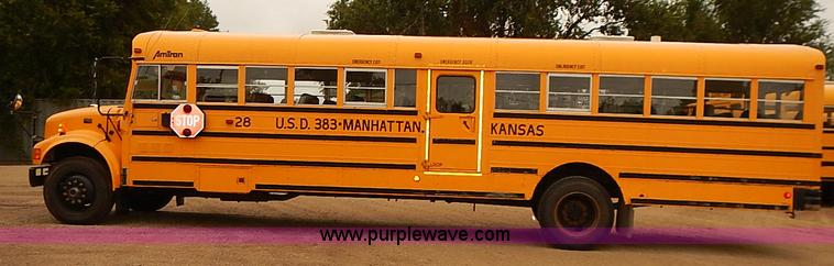 image for item J3090 1995 International 3800 school bus