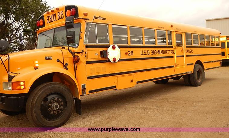 image for item J3090 1995 International 3800 school bus