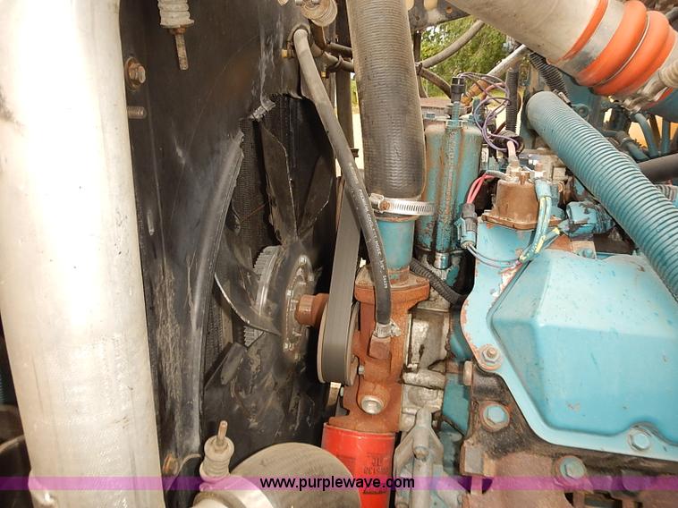 image for item J3090 1995 International 3800 school bus