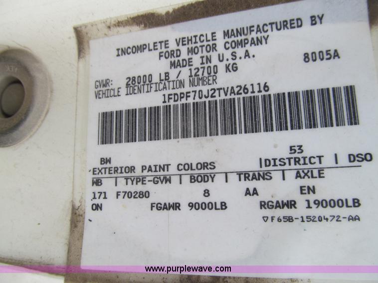 image for item J3421 1996 Ford F700 dump truck