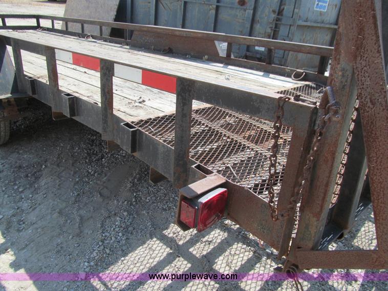 image for item J3422 1994 John's Broadway equipment trailer