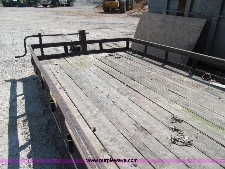 image for item J3422 1994 John's Broadway equipment trailer