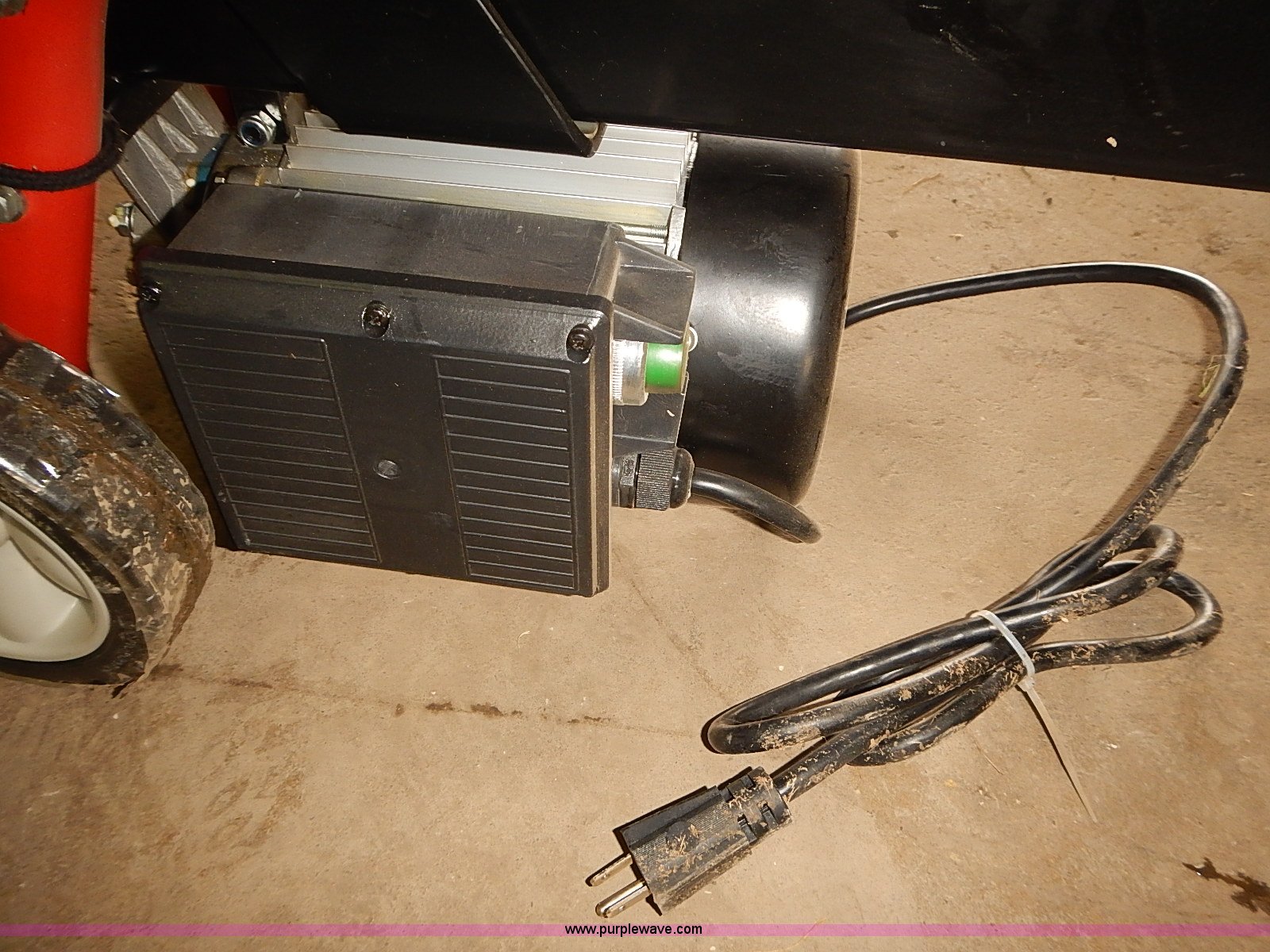 Homelite electric log splitter in Glasco, KS Item BD9957 sold