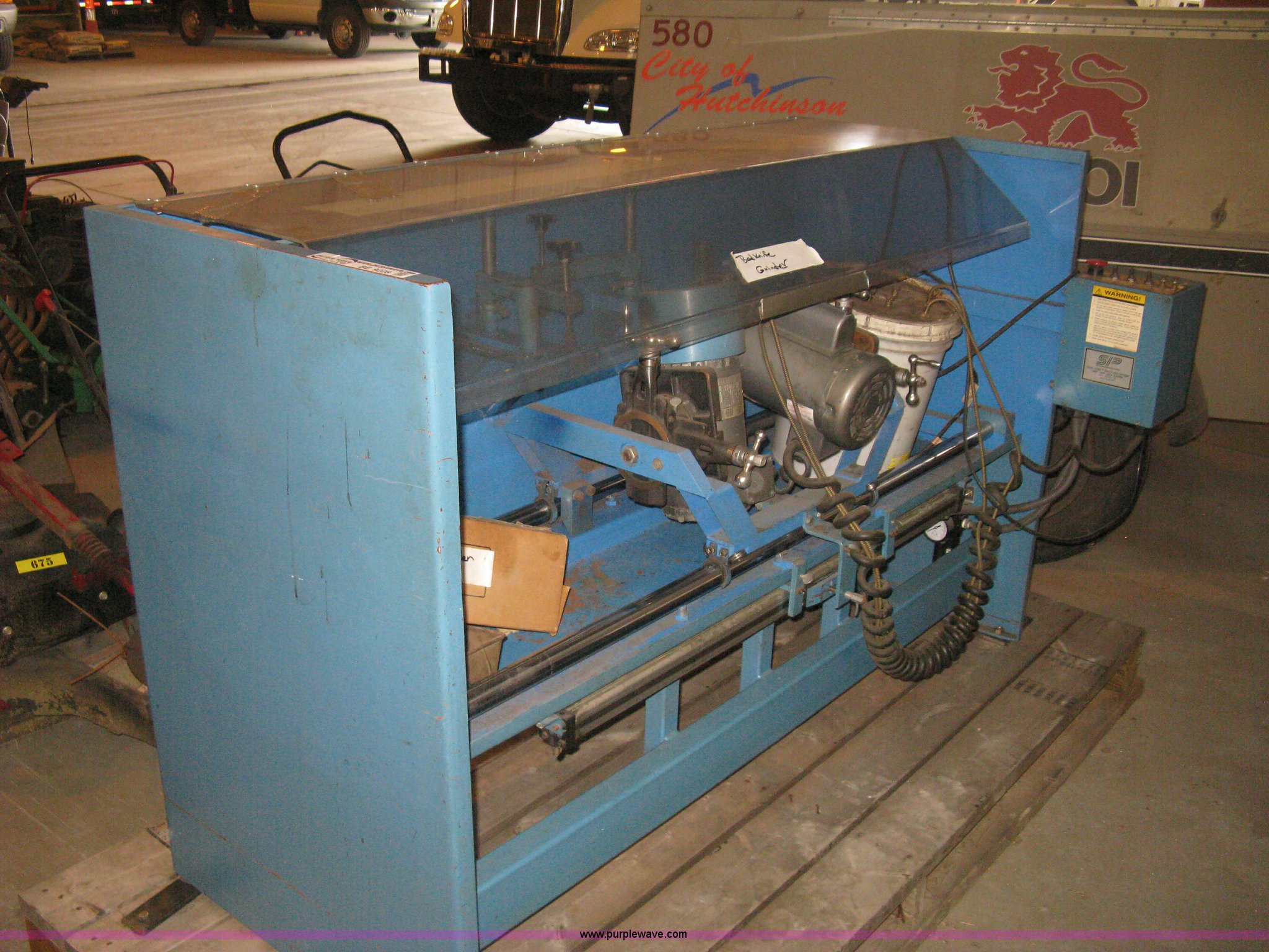 Ideal 1000 bedknife grinder in Hutchinson, KS Item BE9228 sold