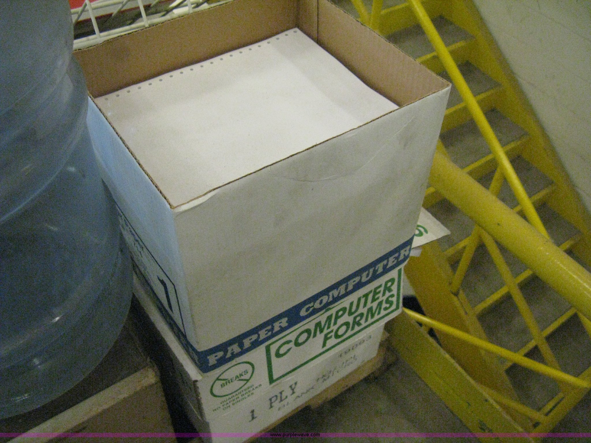 Assorted office furniture and supplies in Hutchinson, KS Item BE9240