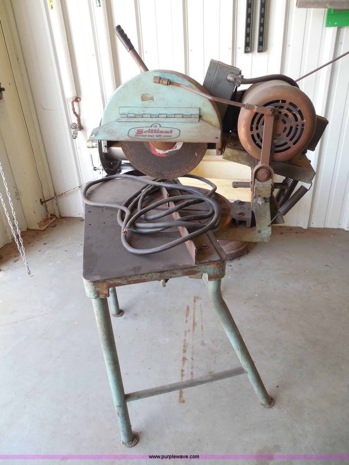 Brilliant metal cutoff saw in Newton, KS Item BE9956 sold Purple Wave