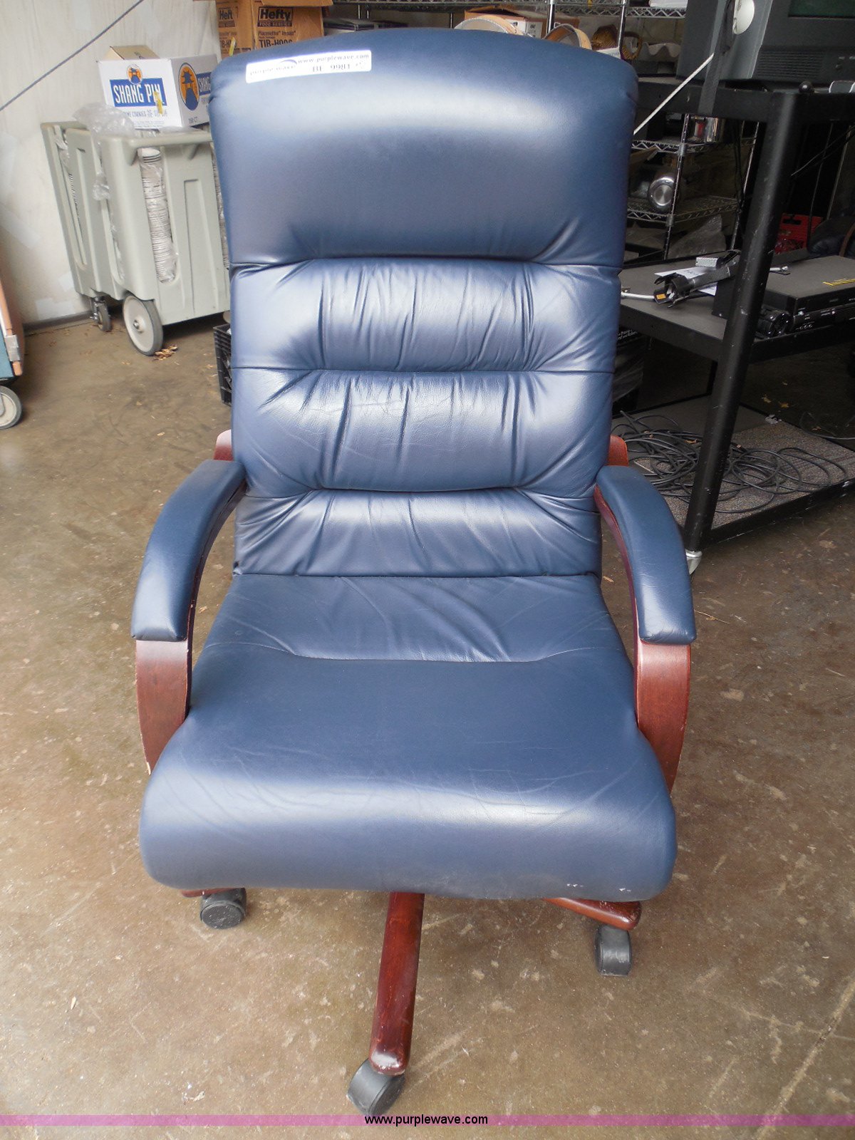 (12) Lazy Boy high back conference chairs in Wichita, KS Item BE9981