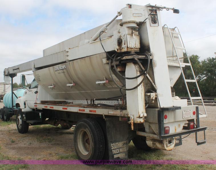 image for item AJ9344 2001 Chevrolet C7500 feed delivery truck