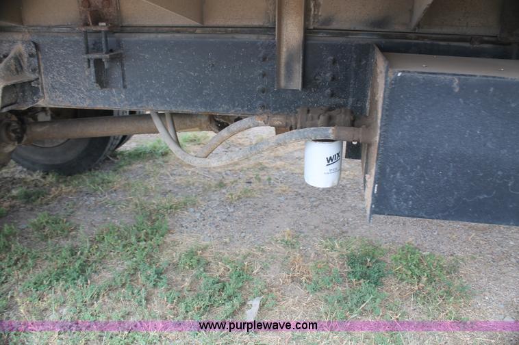 image for item AJ9344 2001 Chevrolet C7500 feed delivery truck