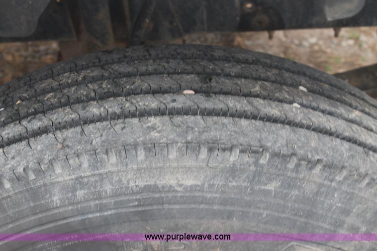 image for item AJ9344 2001 Chevrolet C7500 feed delivery truck