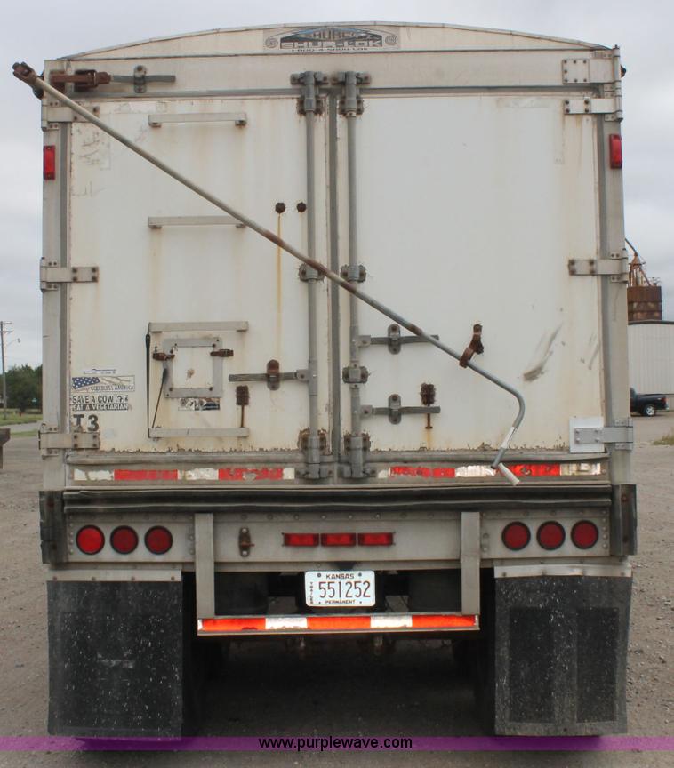 image for item AJ9346 2001 Wilson DWH-400 hopper grain trailer