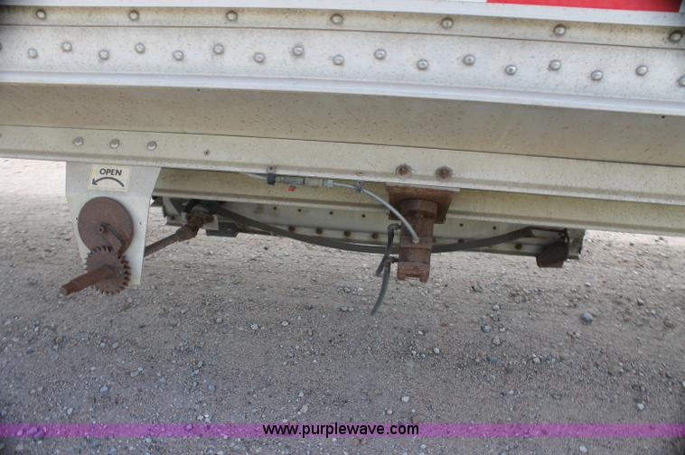 image for item AJ9346 2001 Wilson DWH-400 hopper grain trailer