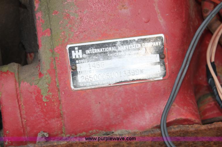 image for item AJ9349 International Farmall 1456 tractor
