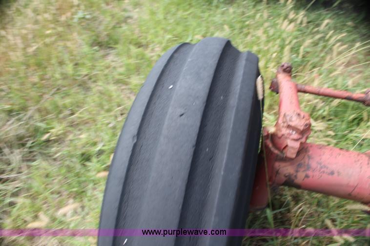 image for item AJ9349 International Farmall 1456 tractor