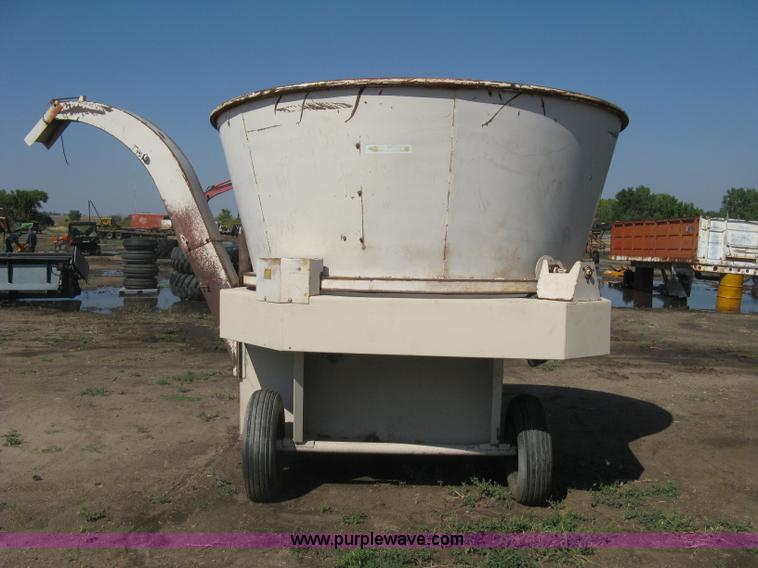 image for item E7971 Sundance 901 bale processor