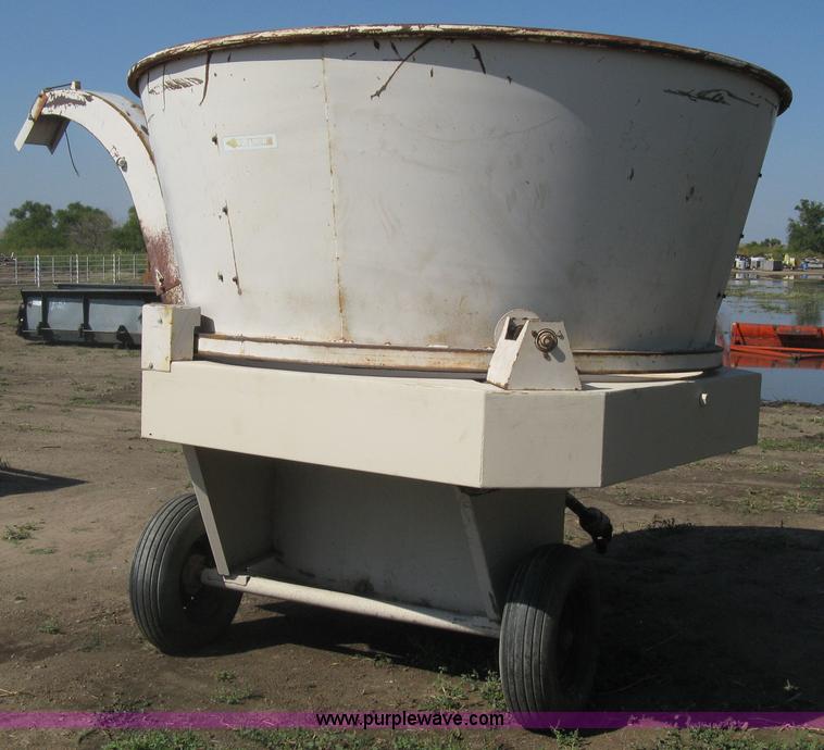 image for item E7971 Sundance 901 bale processor