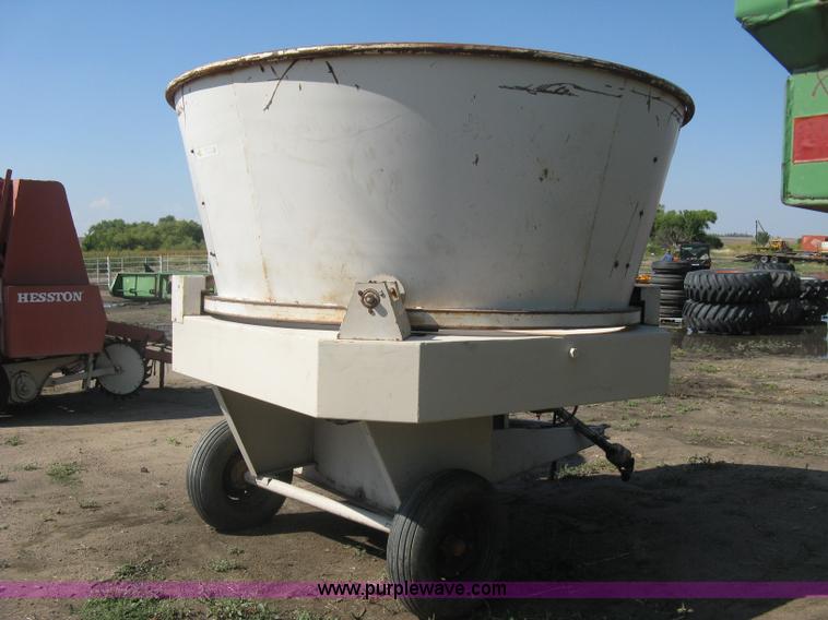 image for item E7971 Sundance 901 bale processor