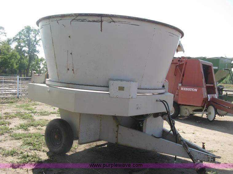 image for item E7971 Sundance 901 bale processor