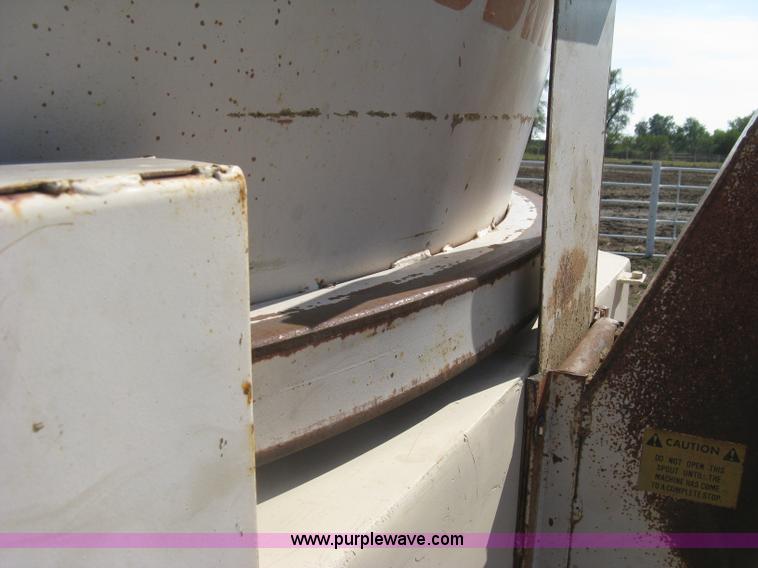 image for item E7971 Sundance 901 bale processor