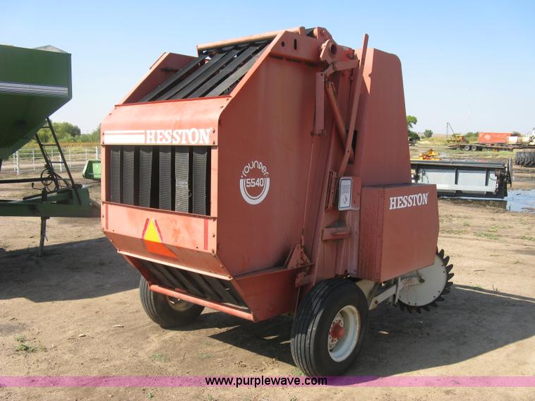 image for item E7972 1980 Hesston 5540 round baler