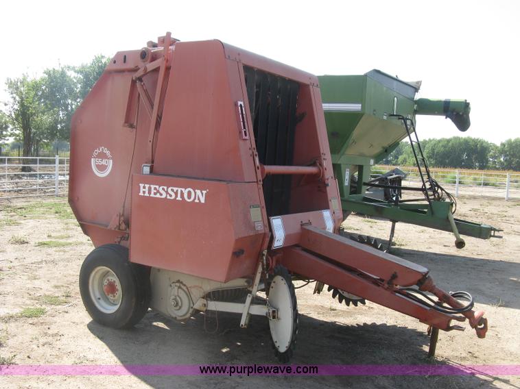 image for item E7972 1980 Hesston 5540 round baler