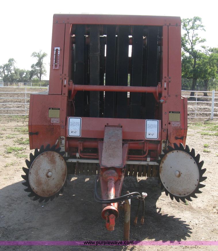 image for item E7972 1980 Hesston 5540 round baler