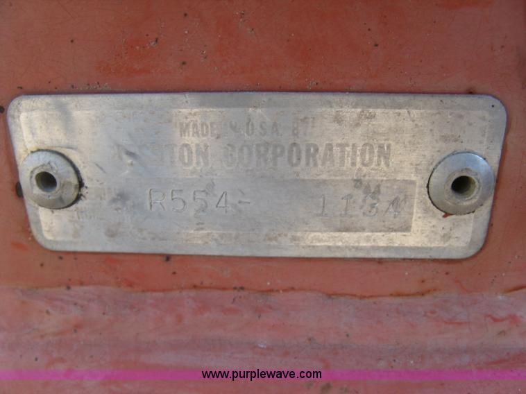 image for item E7972 1980 Hesston 5540 round baler