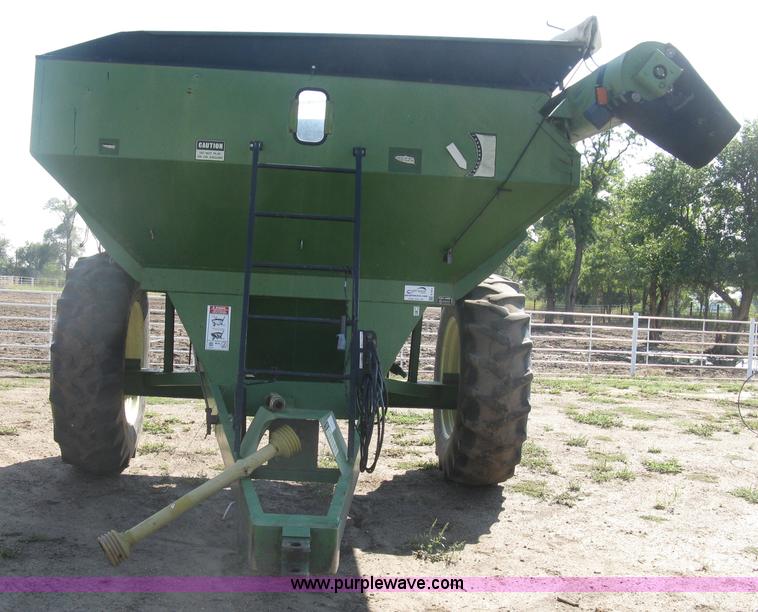 image for item E7973 Brent GC420 grain cart