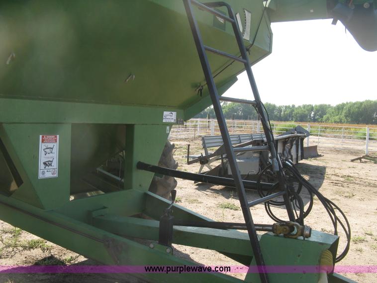 image for item E7973 Brent GC420 grain cart