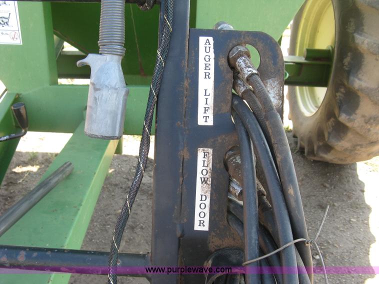 image for item E7973 Brent GC420 grain cart