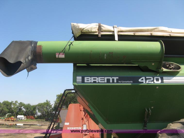 image for item E7973 Brent GC420 grain cart
