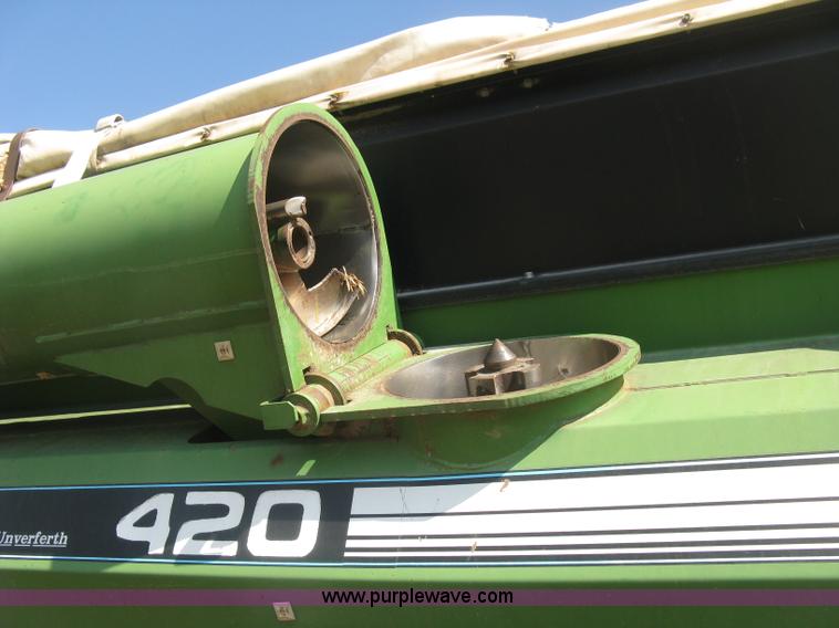 image for item E7973 Brent GC420 grain cart