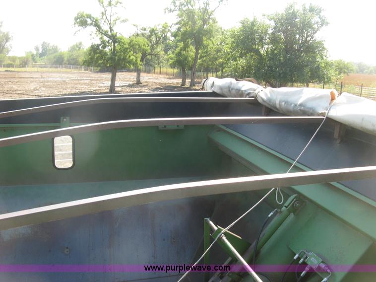 image for item E7973 Brent GC420 grain cart