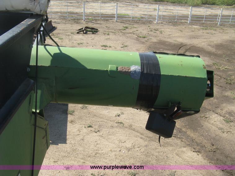 image for item E7973 Brent GC420 grain cart