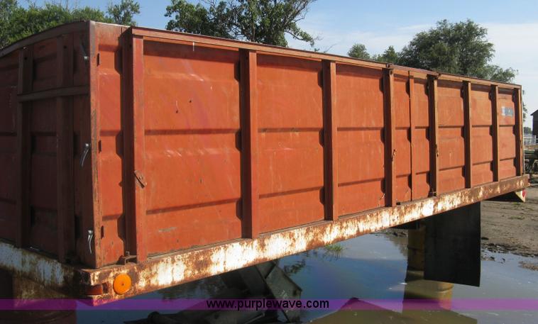 image for item E7977 Stake side truck bed