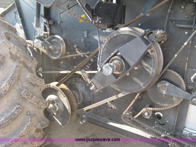 image for item E7985 Gleaner M2 combine