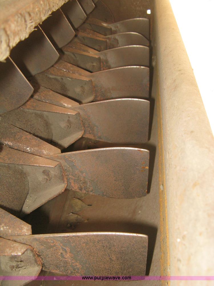 image for item E7985 Gleaner M2 combine