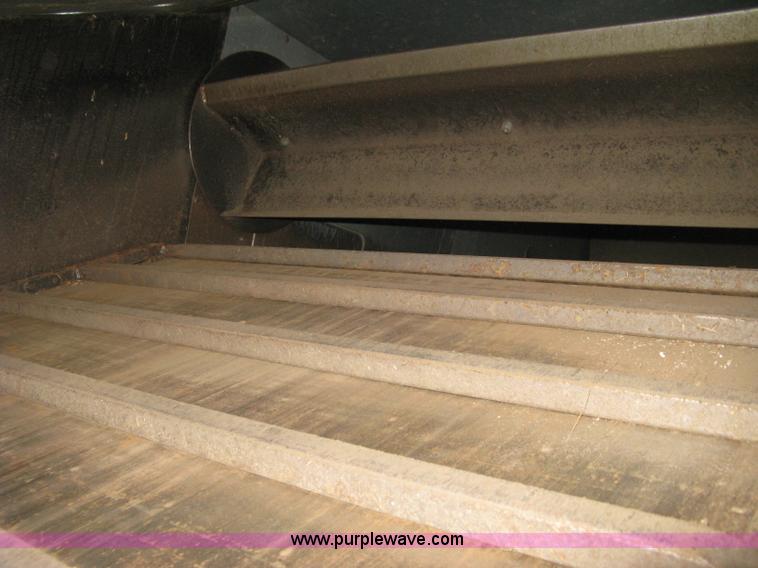 image for item E7985 Gleaner M2 combine