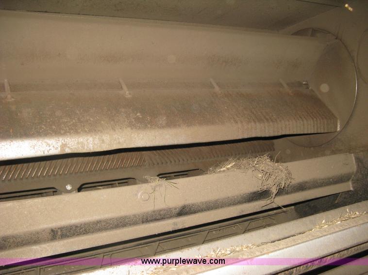 image for item E7985 Gleaner M2 combine