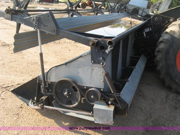 image for item E7985 Gleaner M2 combine