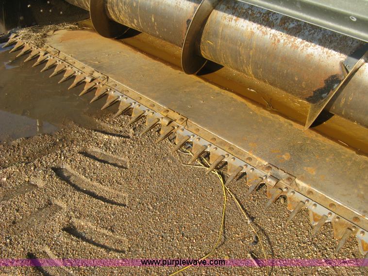 image for item E7985 Gleaner M2 combine