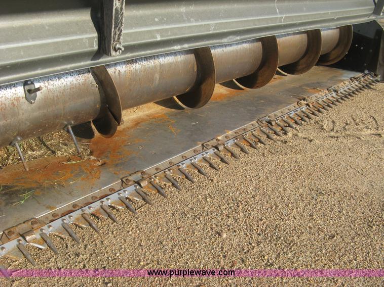 image for item E7985 Gleaner M2 combine