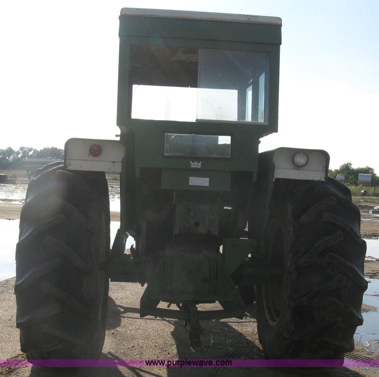 image for item E7986 Oliver 1850 tractor