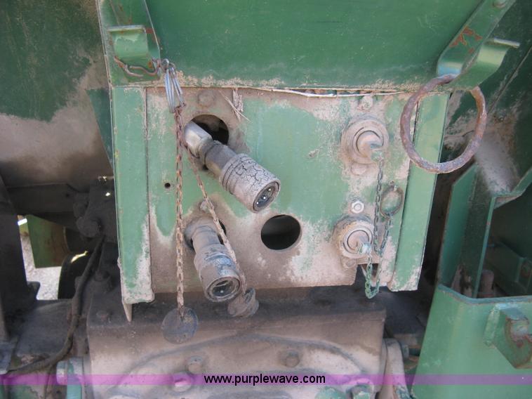 image for item E7986 Oliver 1850 tractor