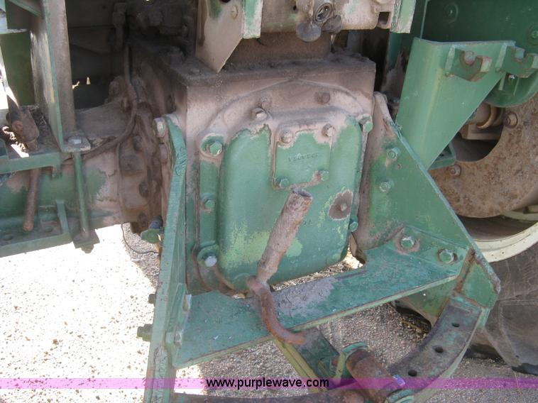 image for item E7986 Oliver 1850 tractor