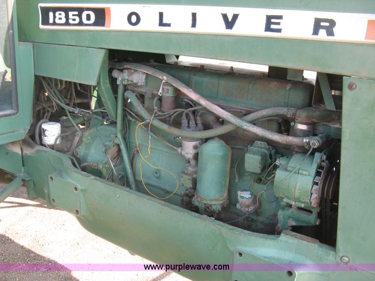 image for item E7986 Oliver 1850 tractor
