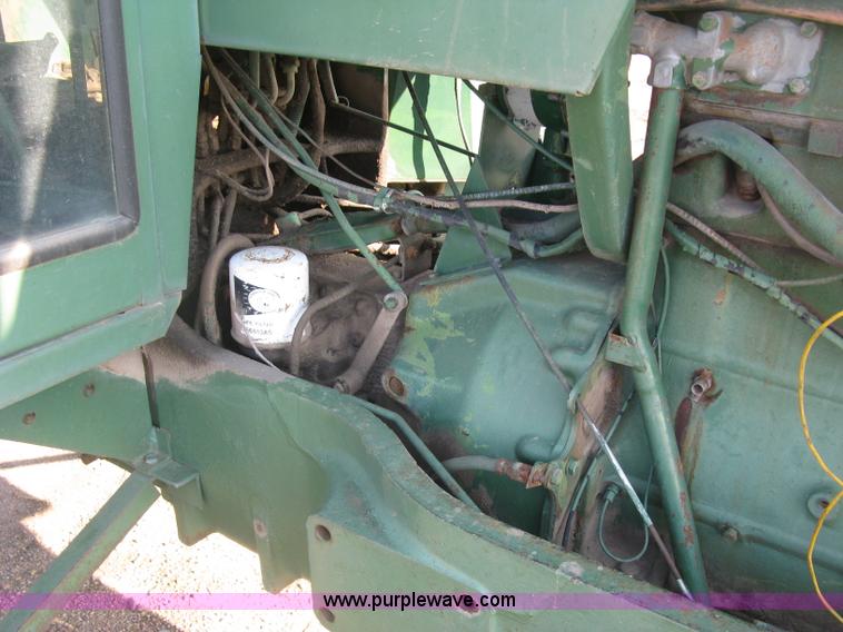 image for item E7986 Oliver 1850 tractor